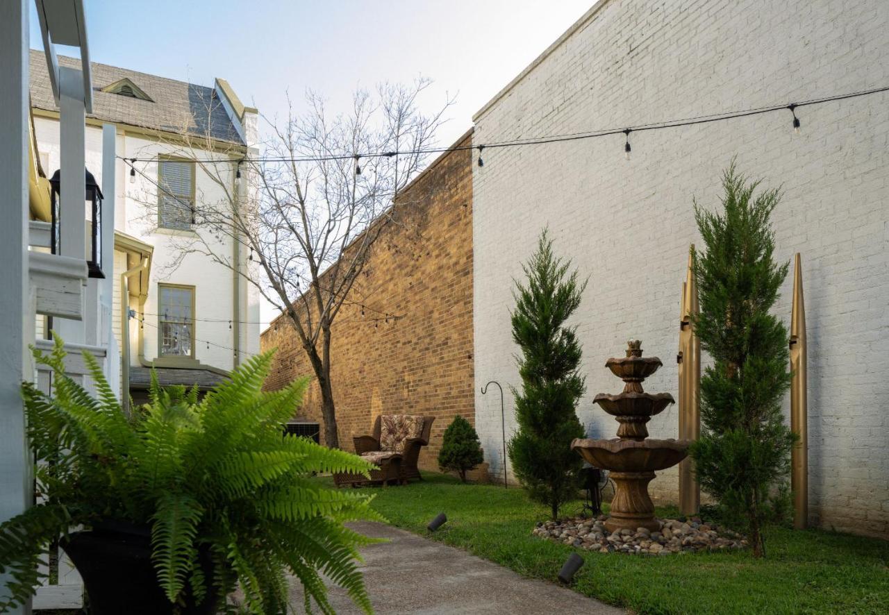 Magnolia Manor And Chapel Bed and Breakfast Humboldt Εξωτερικό φωτογραφία