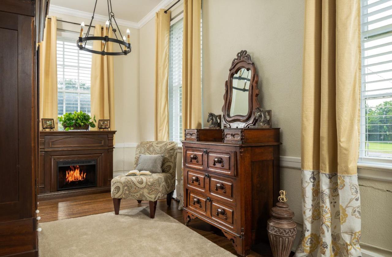 Magnolia Manor And Chapel Bed and Breakfast Humboldt Εξωτερικό φωτογραφία