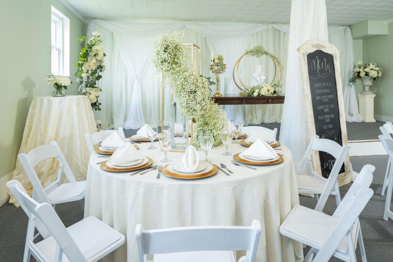Magnolia Manor And Chapel Bed and Breakfast Humboldt Εξωτερικό φωτογραφία